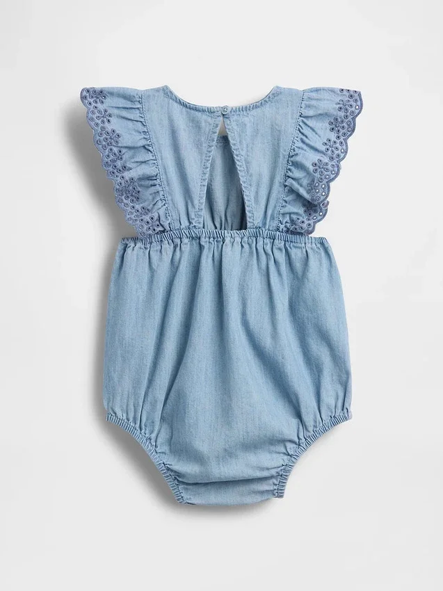 Baby-denimheldrakt med hullmønster