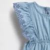 Baby-denimheldrakt med hullmønster