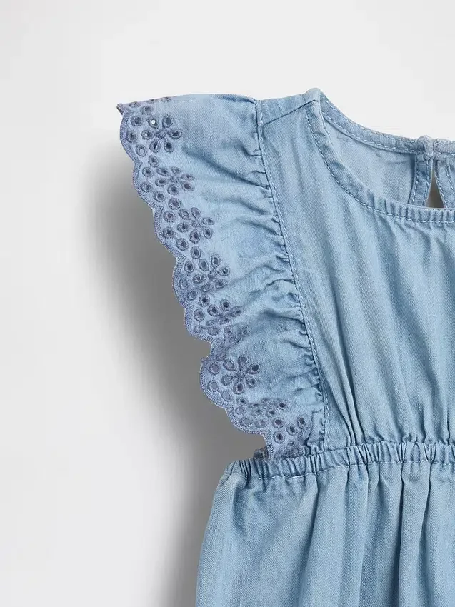Baby-denimheldrakt med hullmønster
