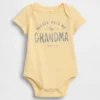 Baby First Favorites body i økologisk bomull med grafisk trykk