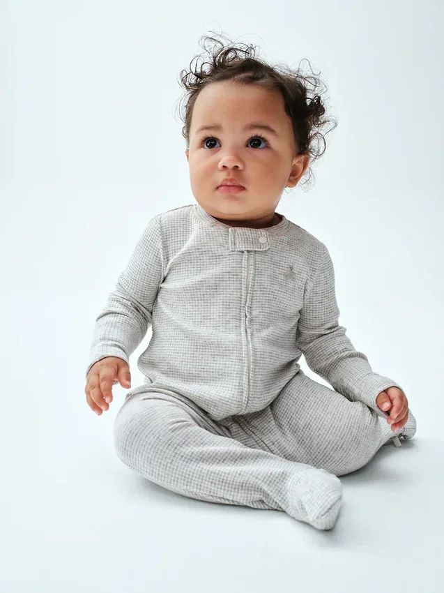 Baby First Favorites Tiny Rib-heldrakt med føtter