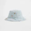 Baby og Småbarn: Brodert denim-bøttehatt