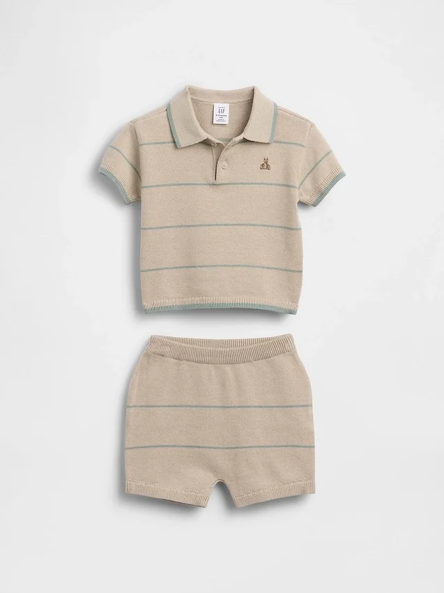 Baby-sett med strikket pologenser og shorts
