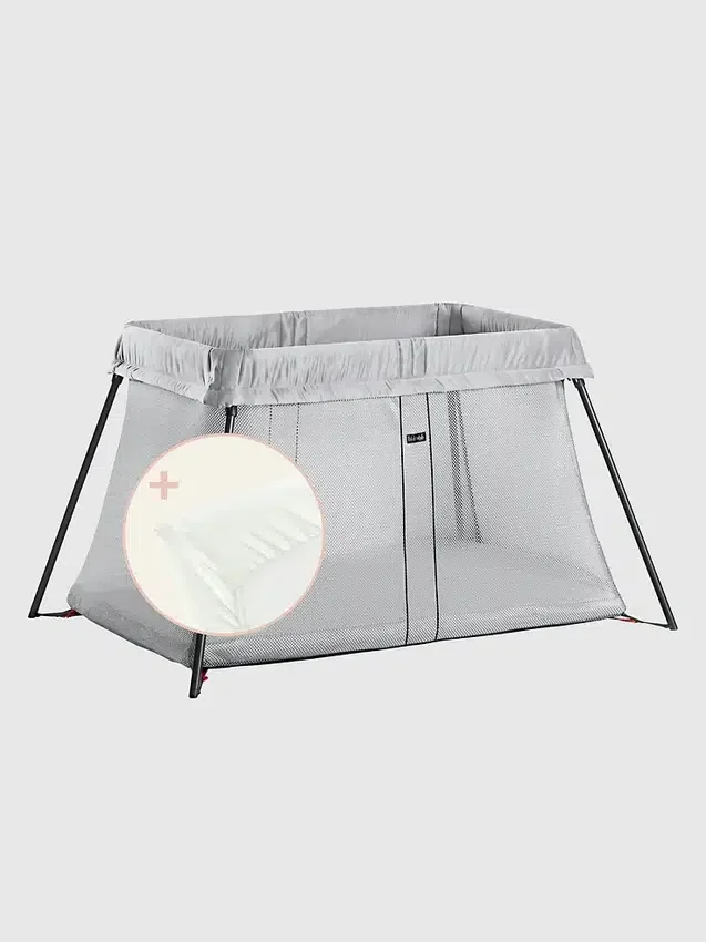 Babybjörn reiseseng Light og laken-pakke