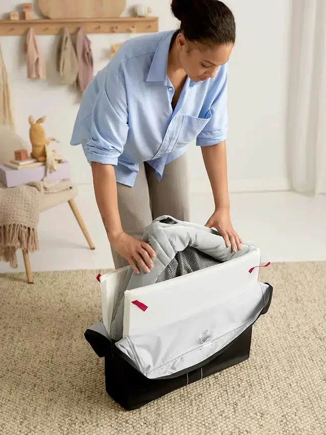 Babybjörn reiseseng Light og laken-pakke