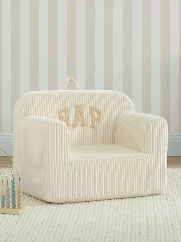 babyGap ribbet velour-skumstol med logo