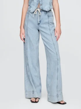 Baggy-bukser i ultramyk denim med middels høy midje