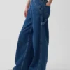 Baggy-bukser i ultramyk denim med middels høy midje