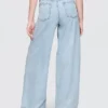 Baggy-bukser i ultramyk denim med middels høy midje