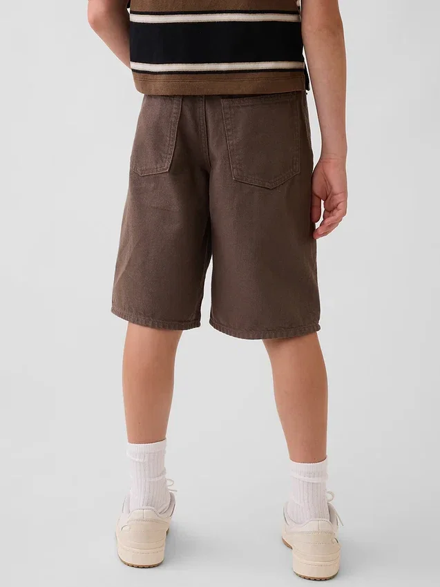 Baggy denim shorts for barn