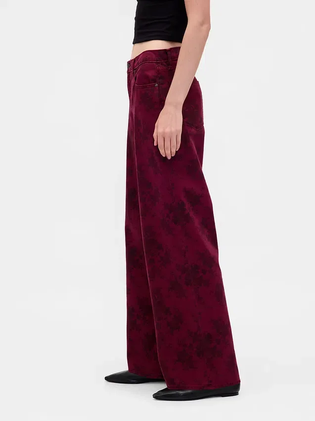 Baggy-Jeans med blomstermønster og middels høy midje