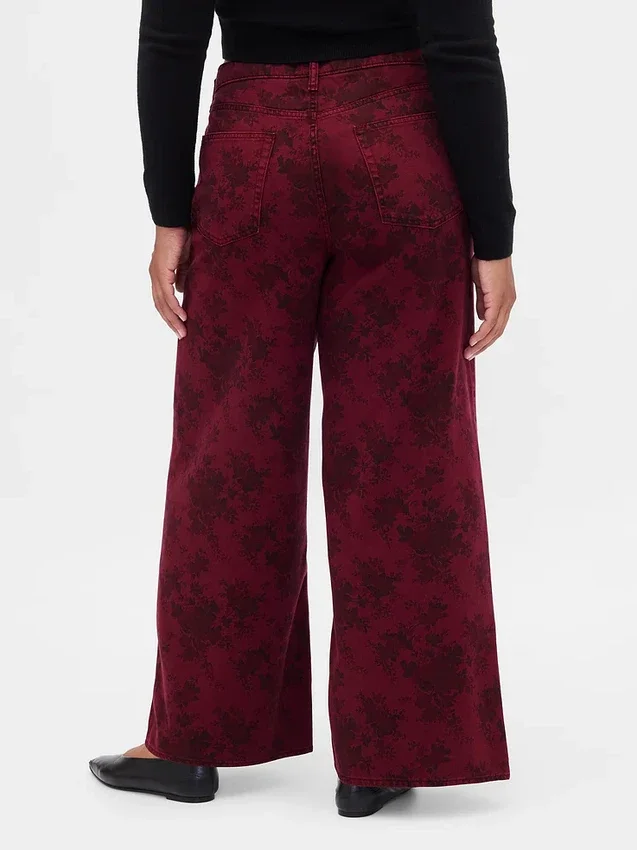 Baggy-Jeans med blomstermønster og middels høy midje