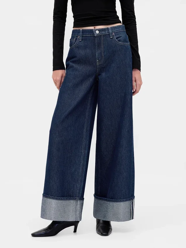 Baggy-jeans med middels høy midje og metalliske mansjetter