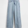 Baggy-jeans med midjehøyde og belte