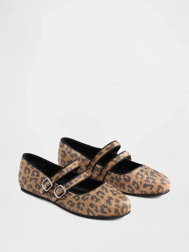 Ballerinasko med to stropper i leopardmønster
