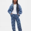 Barnejeans med høy midje og vid benform