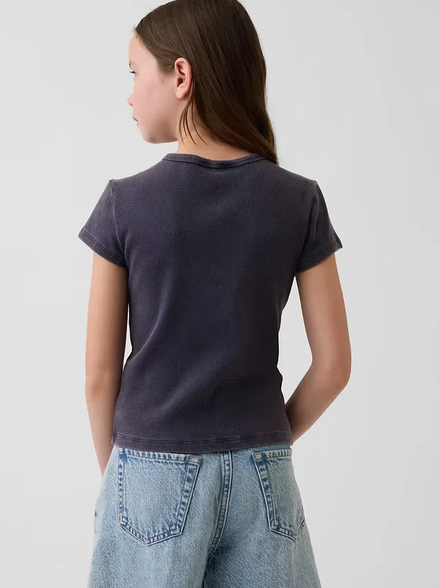 Barnes T-skjorte med broderi og ribbestrikk