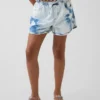 Barneshorts i denim med høy midje og tie-dye-mønster