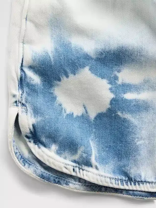 Barneshorts i denim med høy midje og tie-dye-mønster