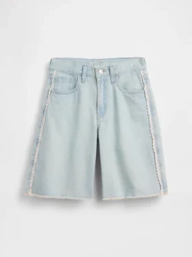 Barneshorts i denim med lav midje og lang passform