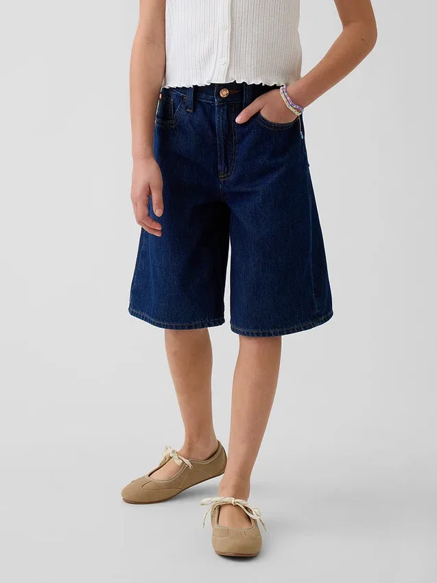 Barneshorts i denim med lav midje og lang passform