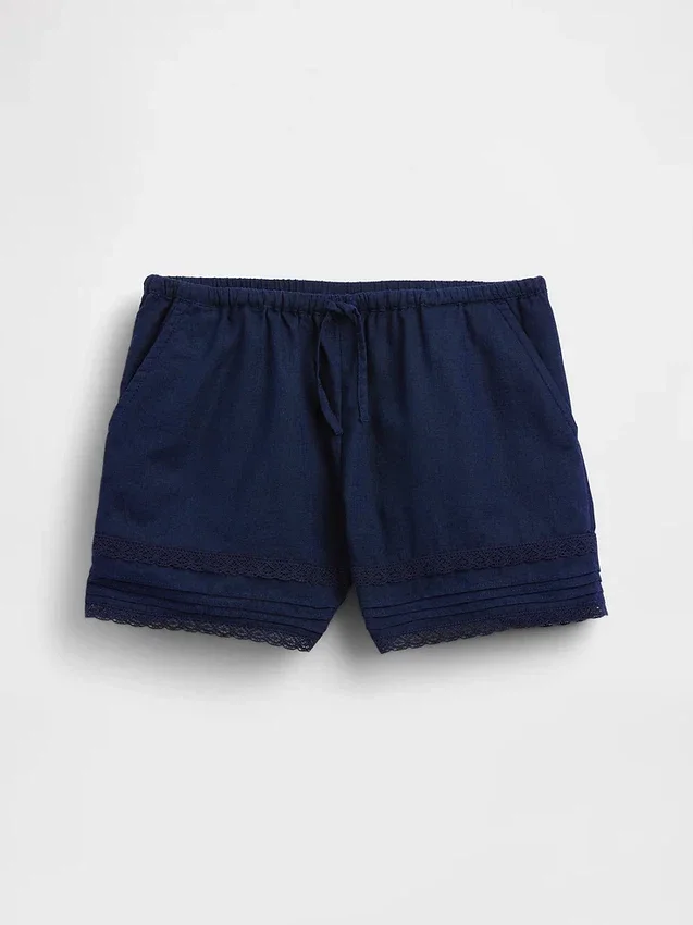 Barneshorts i lin og bomull med blonder