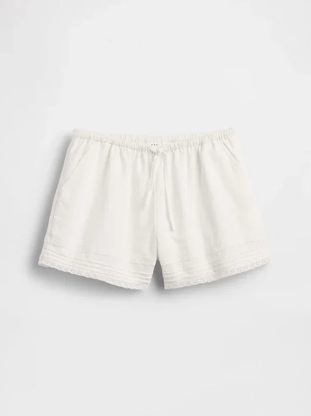 Barneshorts i lin og bomull med blonder