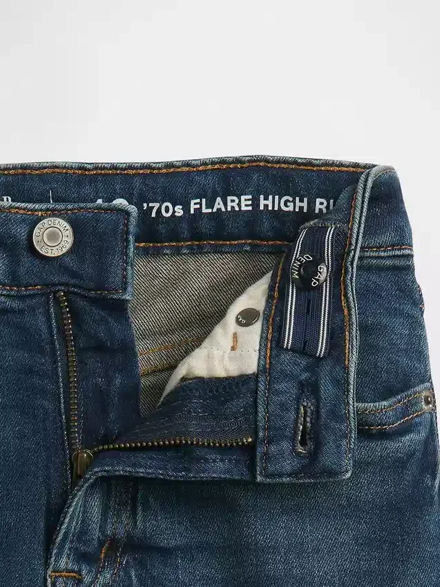 Barnjeans med høy midje og utvidet ben i 70-tallsstil