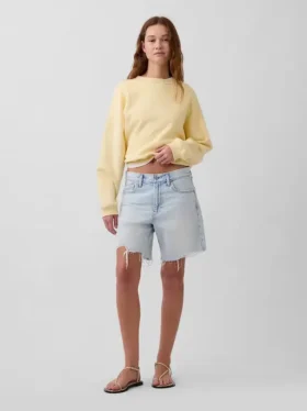 Bermudashorts i denim med middels høy midje og løs passform