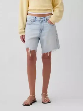 Bermudashorts i denim med middels høy midje og løs passform