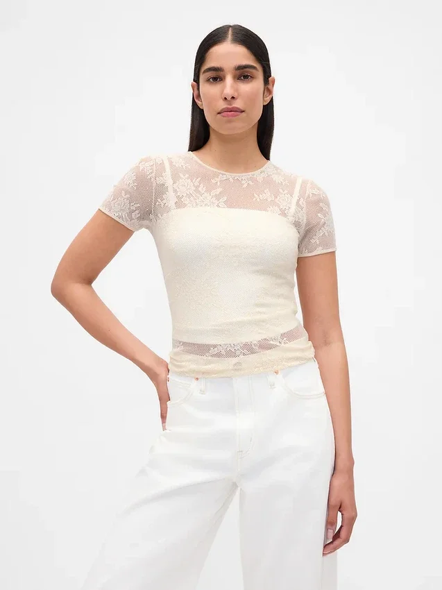 Blomstret topp i blonder og mesh