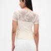 Blomstret topp i blonder og mesh