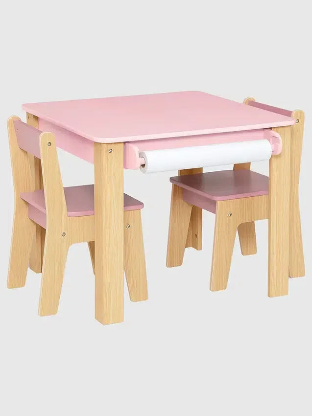 Bord og 2 stoler til småbarn