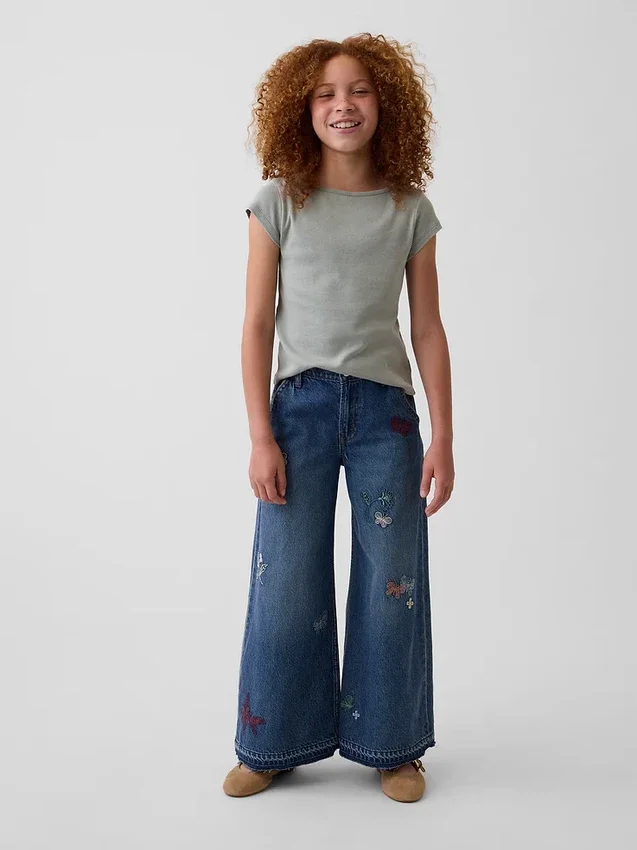 Børnejeans med lav midje, broderte og baggy