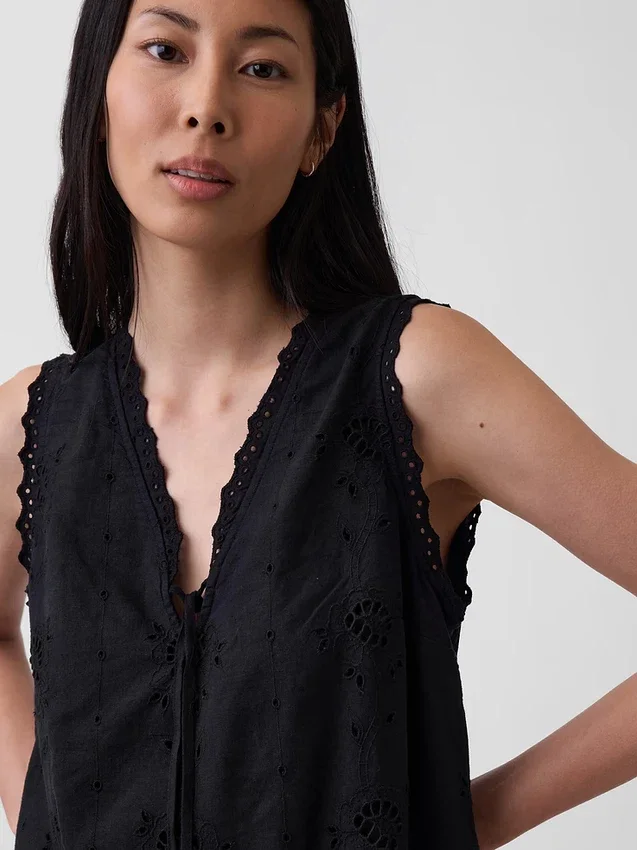 Brodert minikjole i linblanding