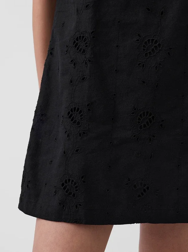 Brodert minikjole i linblanding