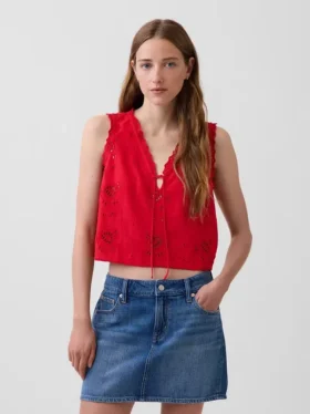 Broderte, korte topper i linblanding
