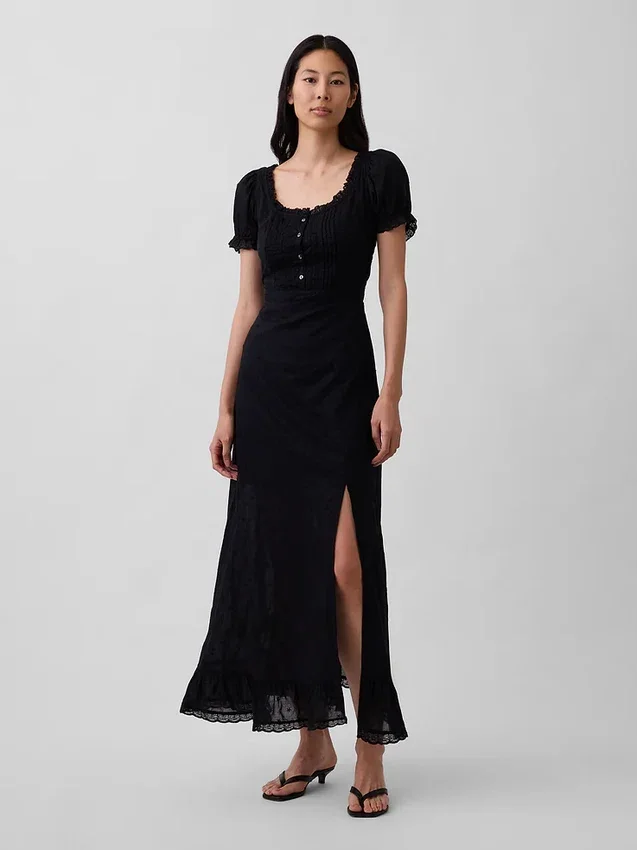 Broderte maxi-kjole med puffermmer