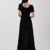 Broderte maxi-kjole med puffermmer