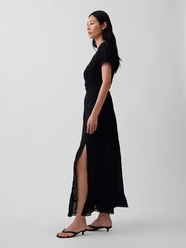 Broderte maxi-kjole med puffermmer