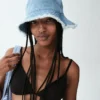 Bucket-hatt med frynser