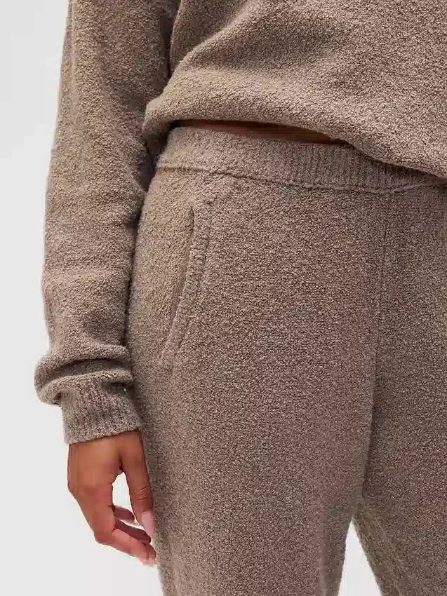 CashSoft bouclé-strikkede gensere med joggebukser