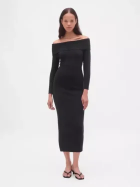 CashSoft elastisk midi-strikkekjole med bare skuldre
