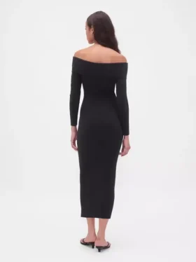 CashSoft elastisk midi-strikkekjole med bare skuldre