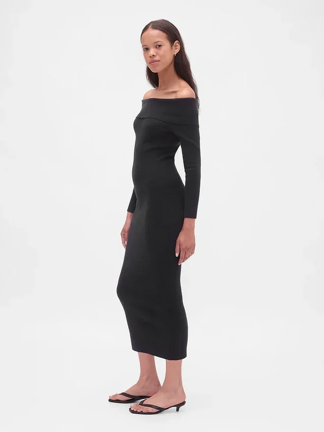 CashSoft elastisk midi-strikkekjole med bare skuldre