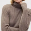 CashSoft turtleneck-maksikjole