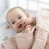 Comfy Cubs babyteppe i musselin