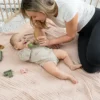 Comfy Cubs babyteppe i musselin