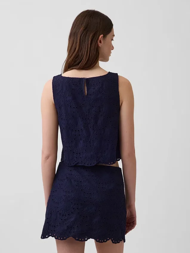 Crop-tanktop med hullmønster