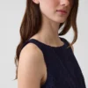 Crop-tanktop med hullmønster